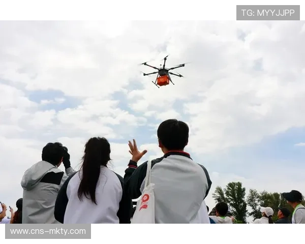 无人机航拍结合水下摄影全景呈现赛事精彩瞬间与运动员风采